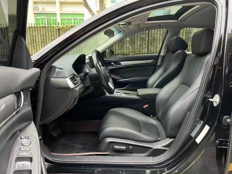 广州21年本田雅阁4