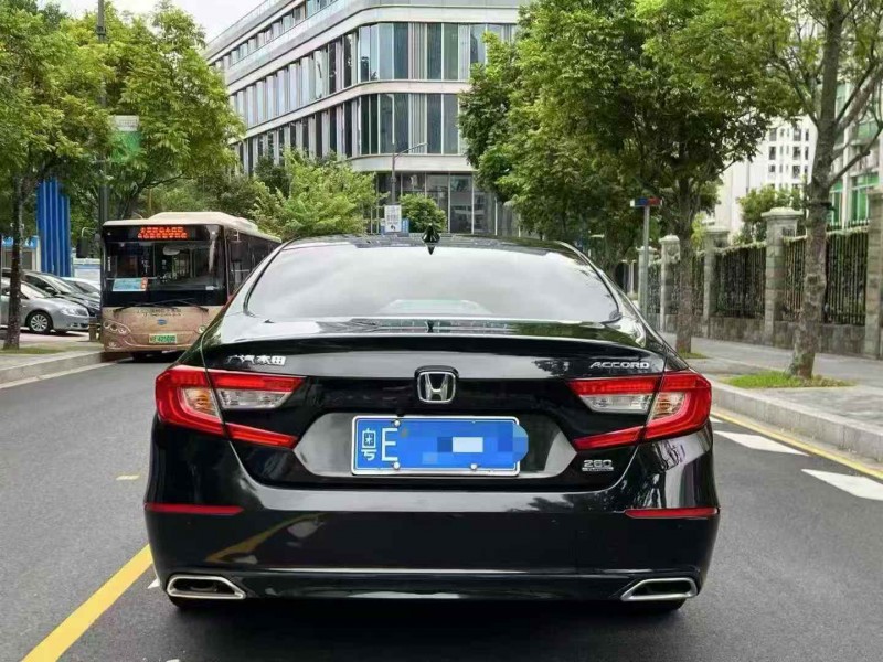 广州21年本田雅阁9