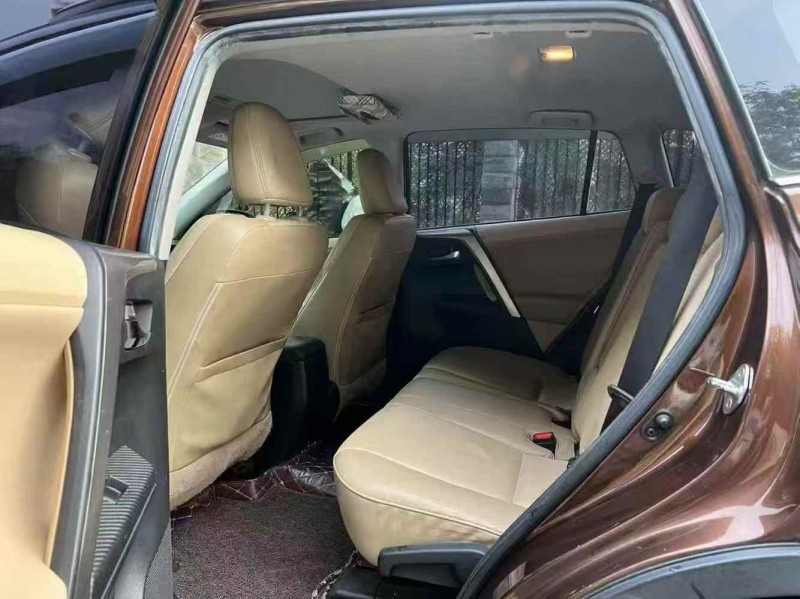 广州14年丰田RAV4荣放6