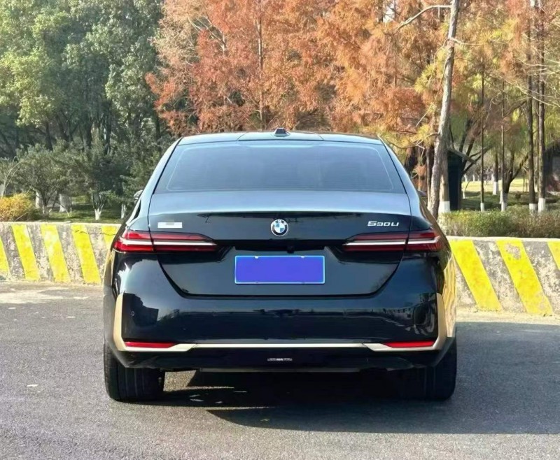 福州24年宝马5系9