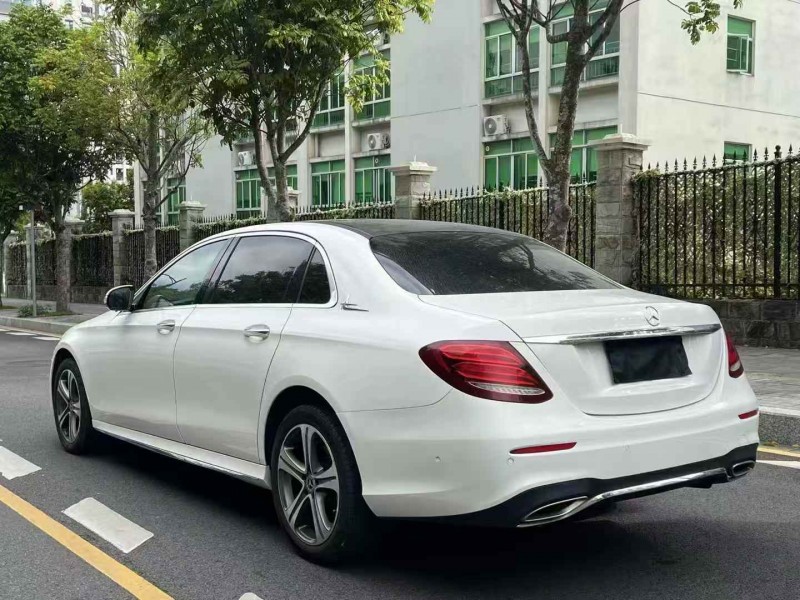 广州17年奔驰E7
