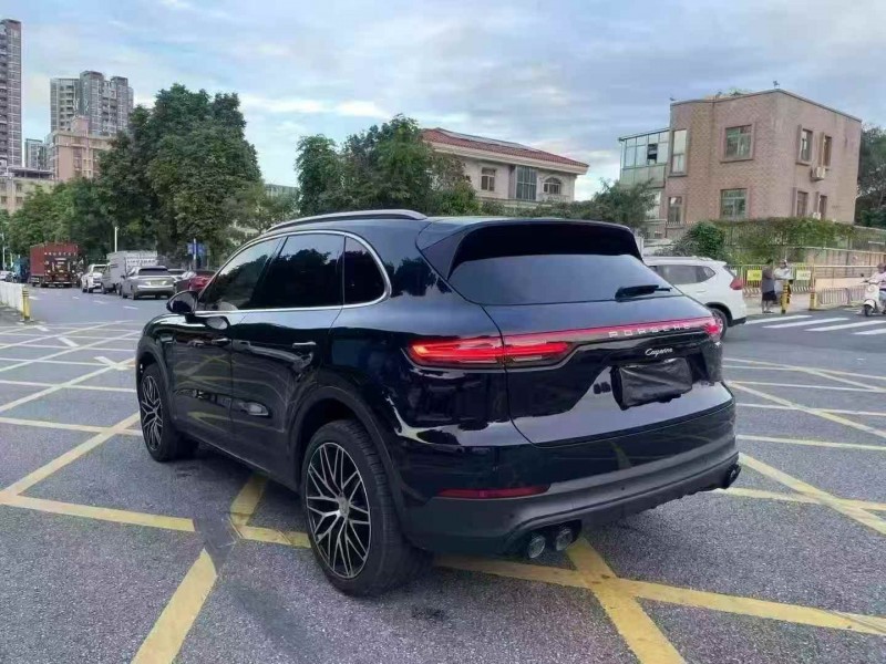 广州20年保时捷卡宴8