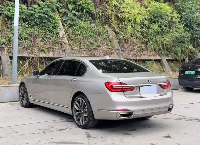 广州16年宝马7系7