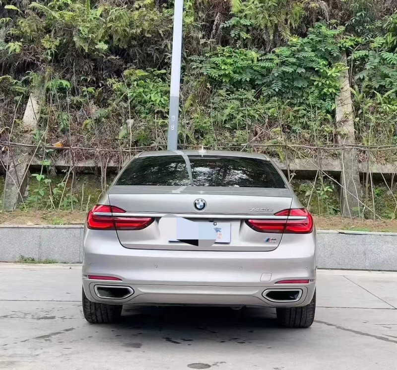 广州16年宝马7系9