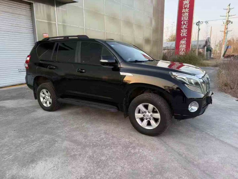 徐州17年丰田普拉多3