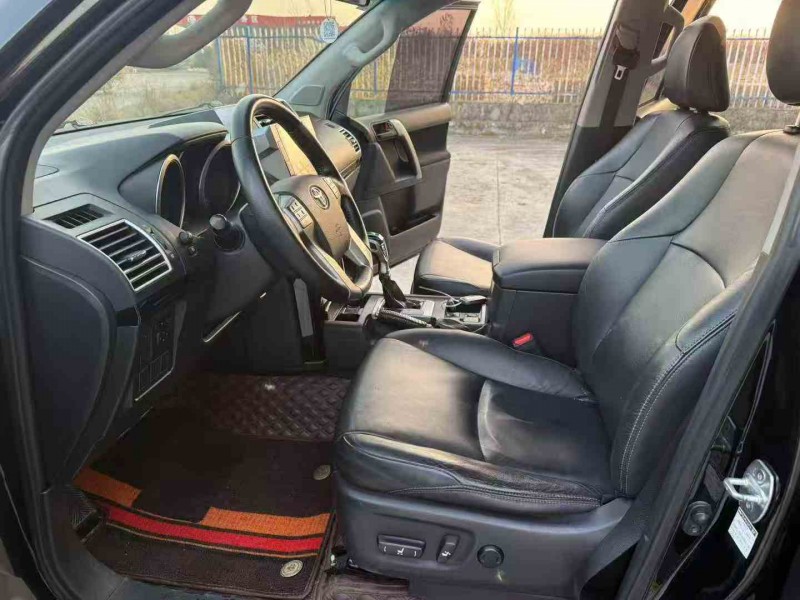 徐州17年丰田普拉多4