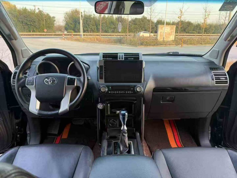 徐州17年丰田普拉多5