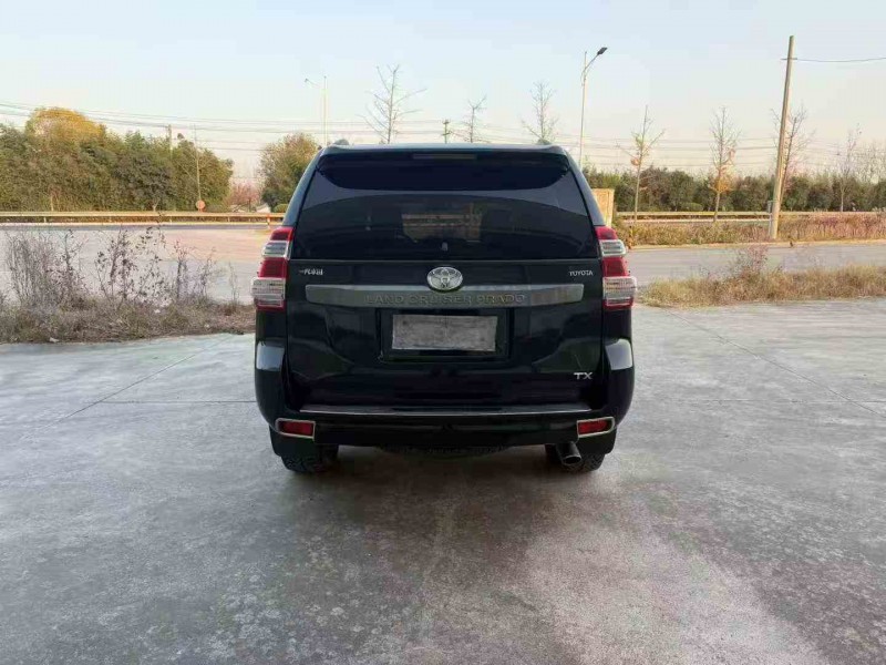 徐州17年丰田普拉多9
