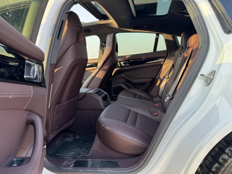 新乡24年保时捷帕拉梅拉5