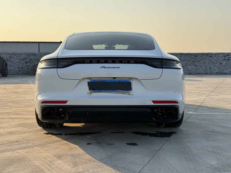 新乡24年保时捷帕拉梅拉9