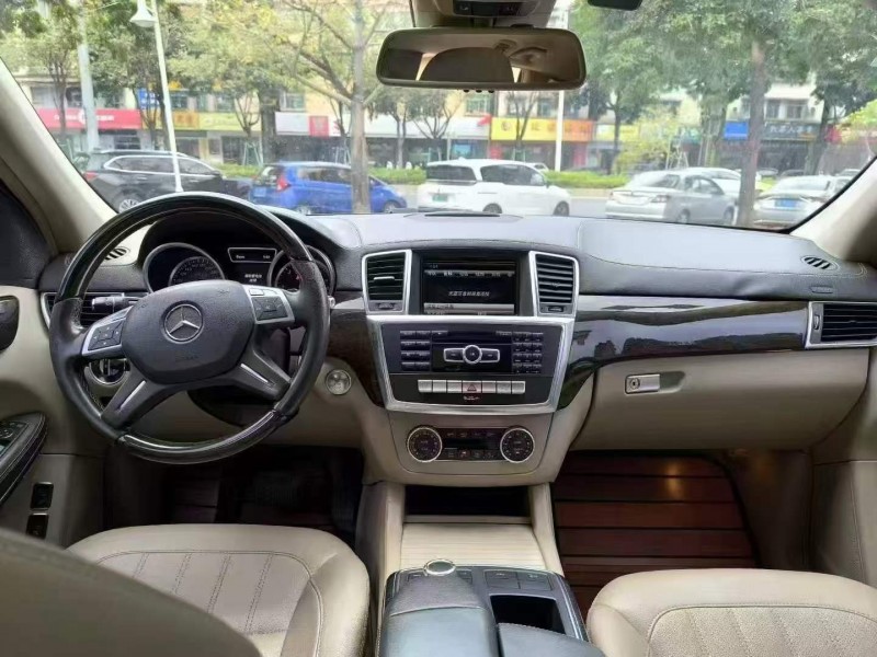 广州13年奔驰GL5