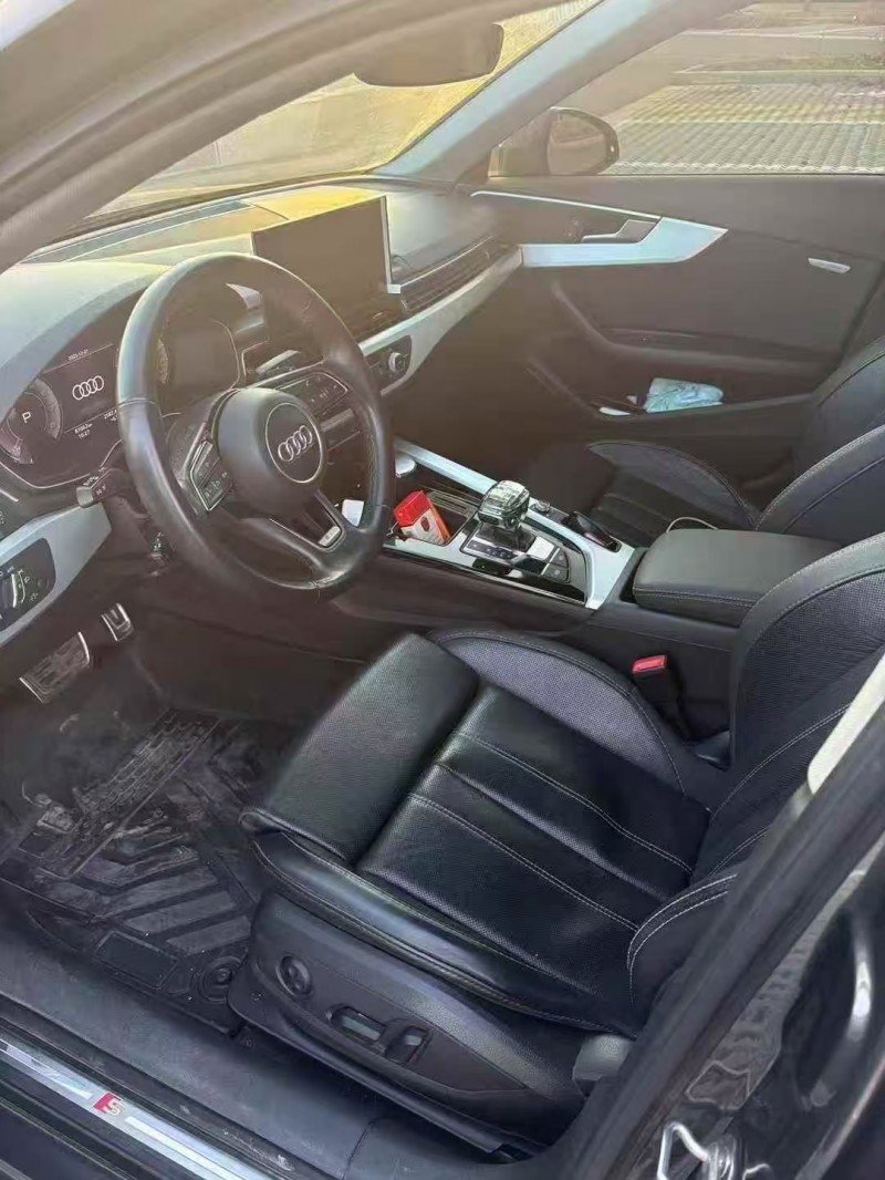 德州23年奥迪A4L8