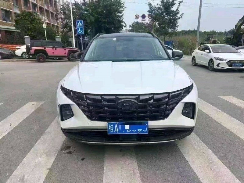 南宁22年现代途胜1