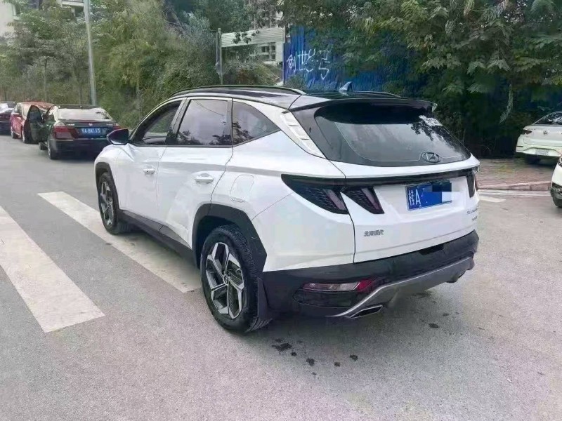 南宁22年现代途胜2