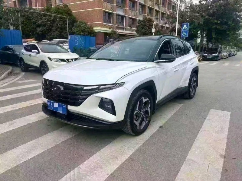 南宁22年现代途胜3