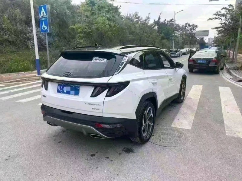 南宁22年现代途胜6