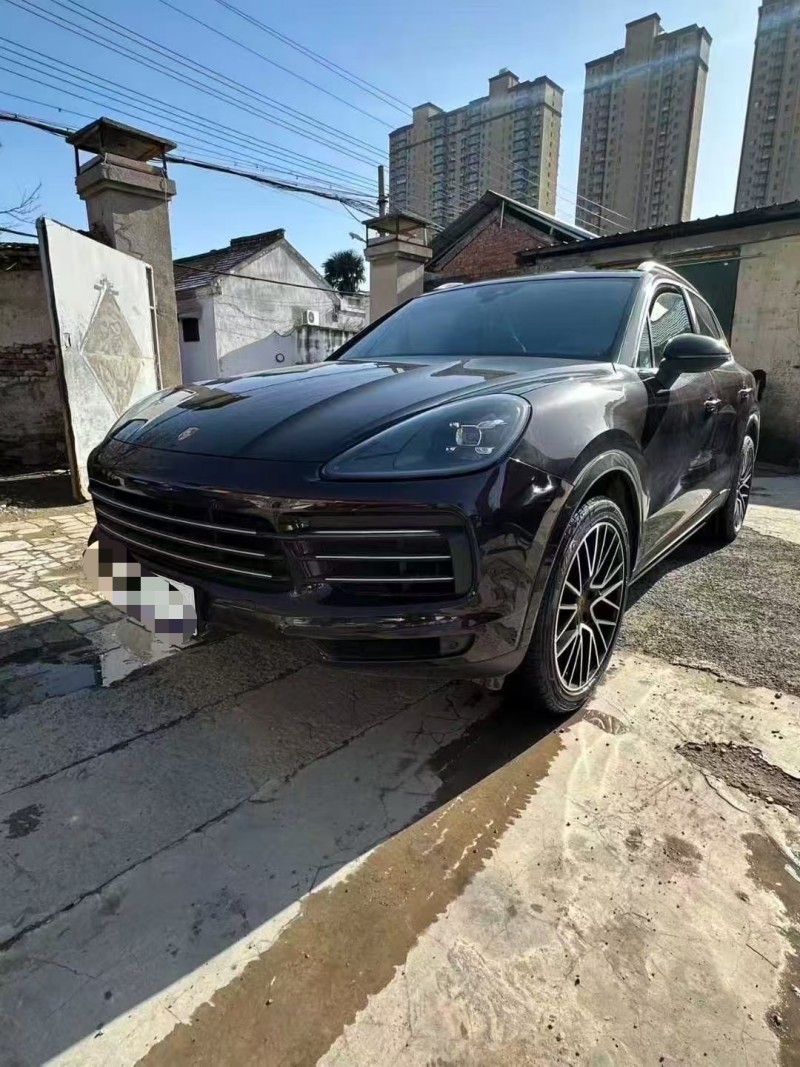 菏泽19年保时捷卡宴2