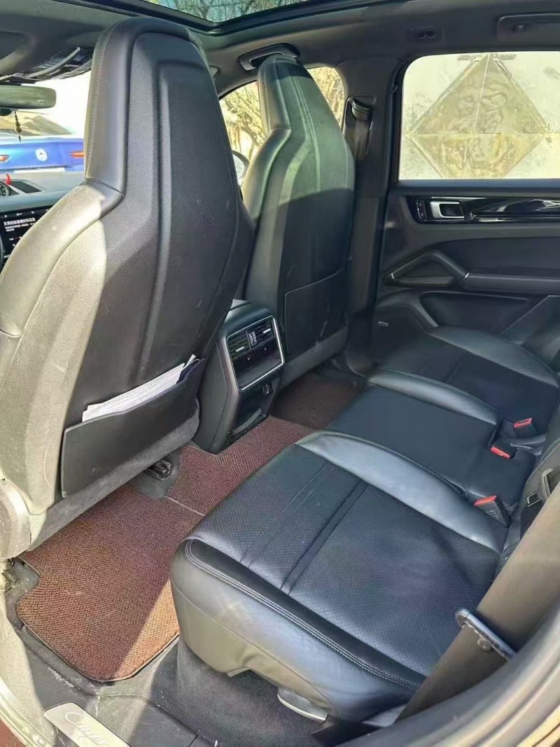 菏泽19年保时捷卡宴6