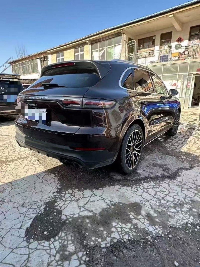 菏泽19年保时捷卡宴7