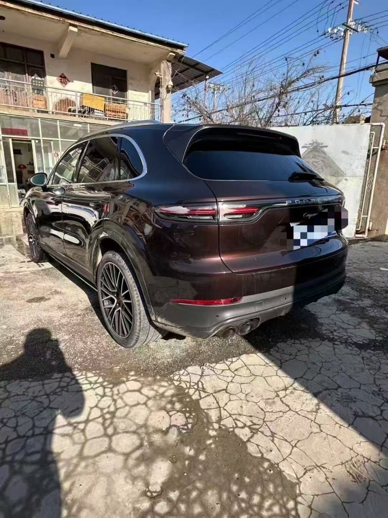 菏泽19年保时捷卡宴8