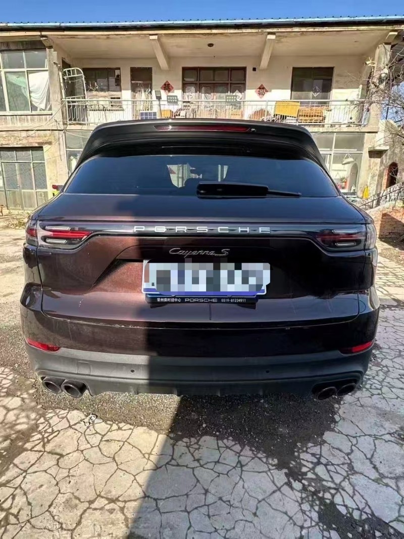 菏泽19年保时捷卡宴9