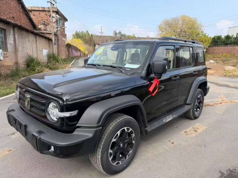 南昌25年长城汽车坦克2