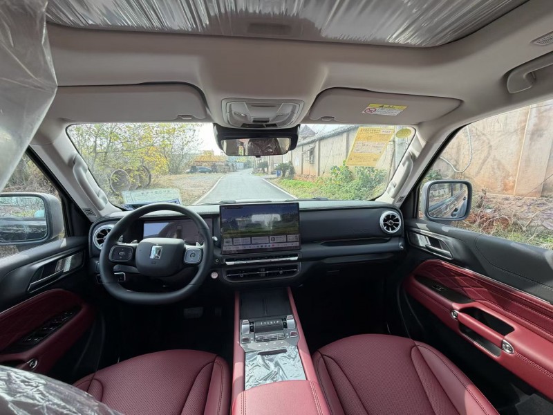 南昌25年长城汽车坦克4