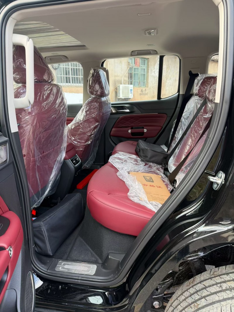 南昌25年长城汽车坦克5