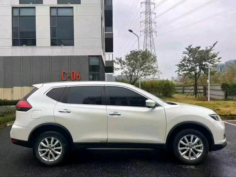 广州19年日产奇骏6