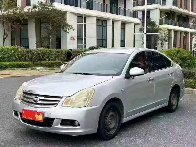 广州16年日产轩逸2