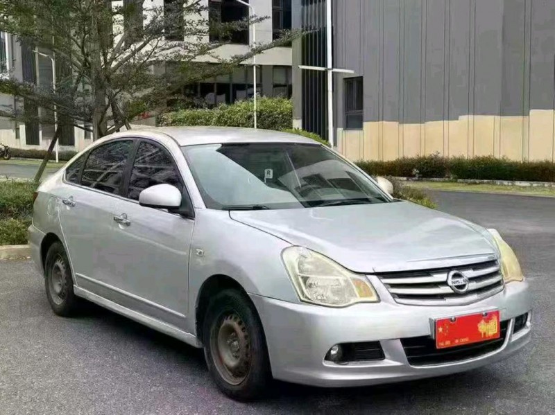 广州16年日产轩逸3