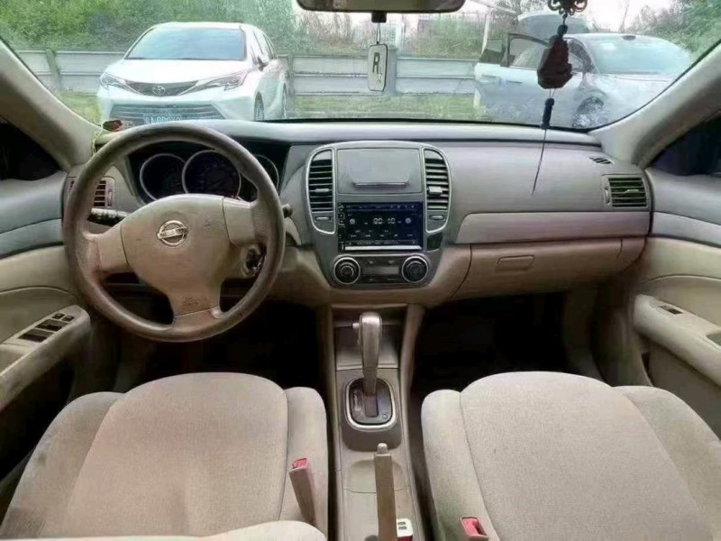 广州16年日产轩逸9