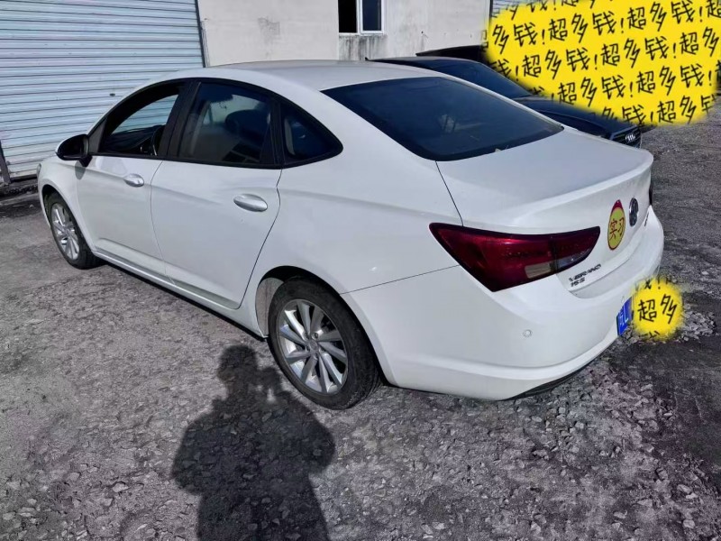 徐州18年别克威朗4