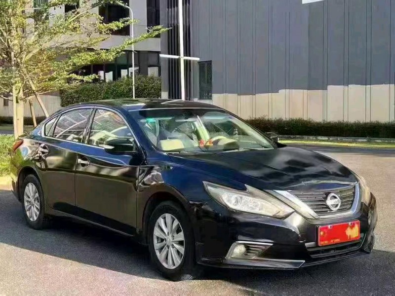 广州18年日产天籁3