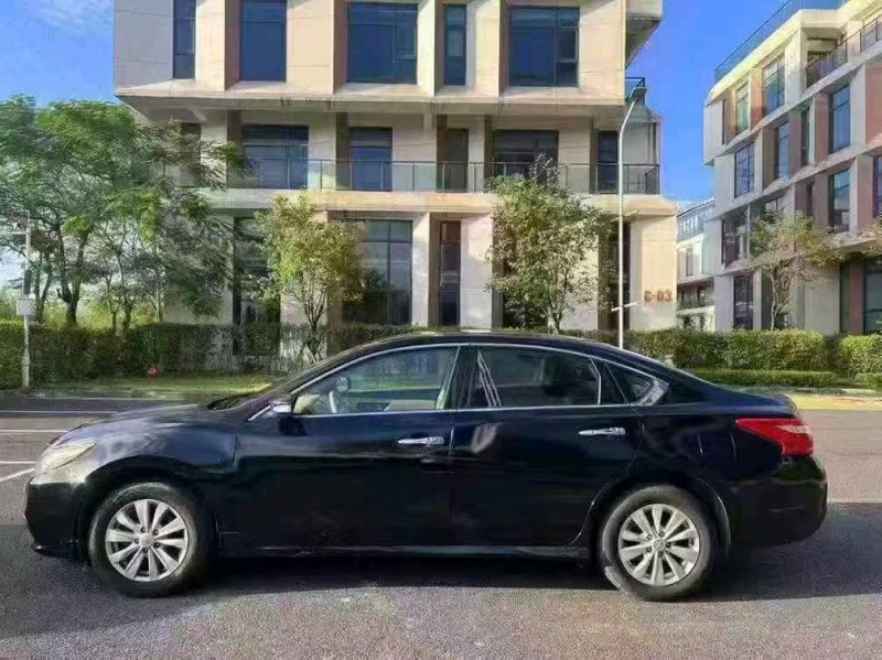 广州18年日产天籁4