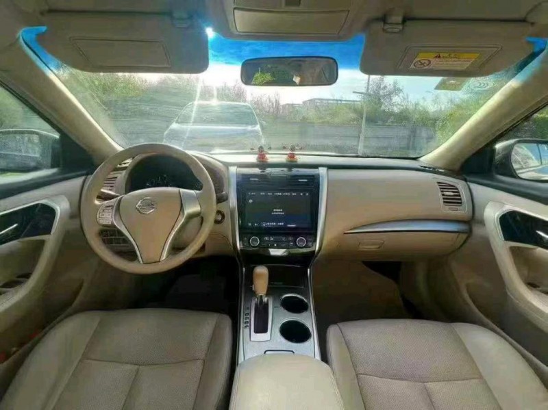 广州18年日产天籁8