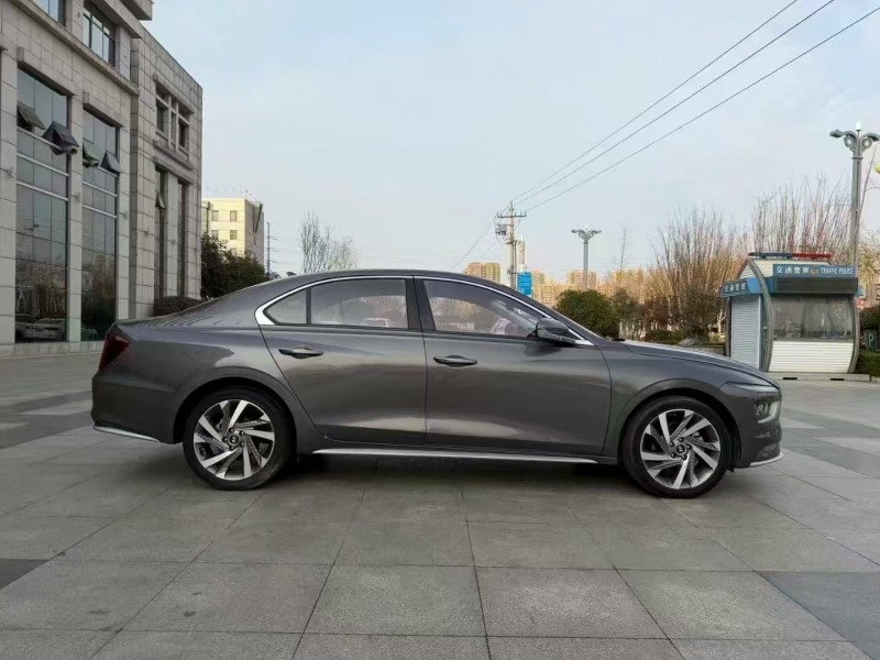 枣庄22年现代名图7