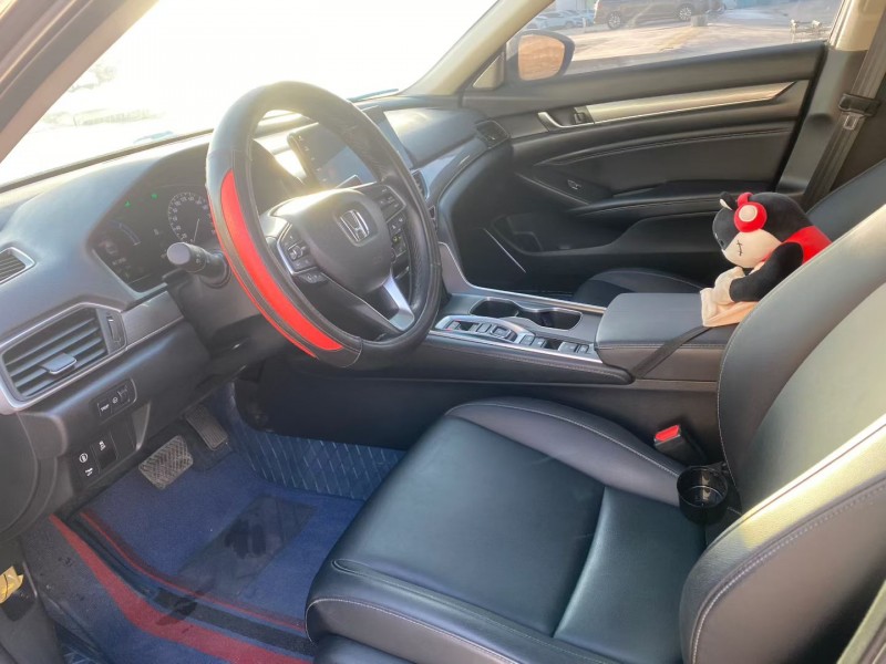 兰州23年本田雅阁4