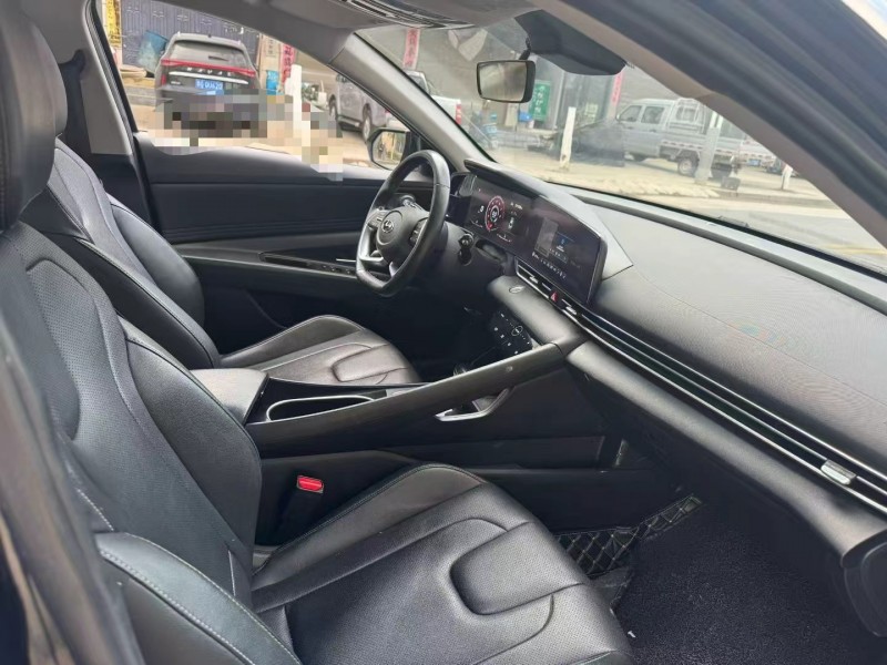 安顺21年现代伊兰特7