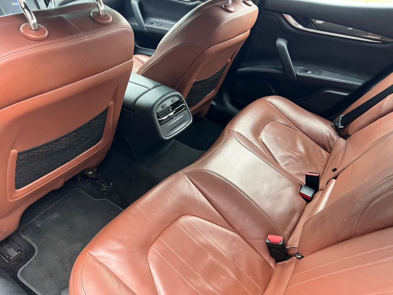 邢台17年玛莎拉蒂Ghibli5