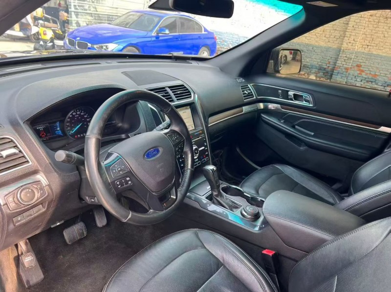 邢台18年福特探险者3