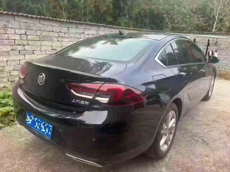 淮南21年别克君威7