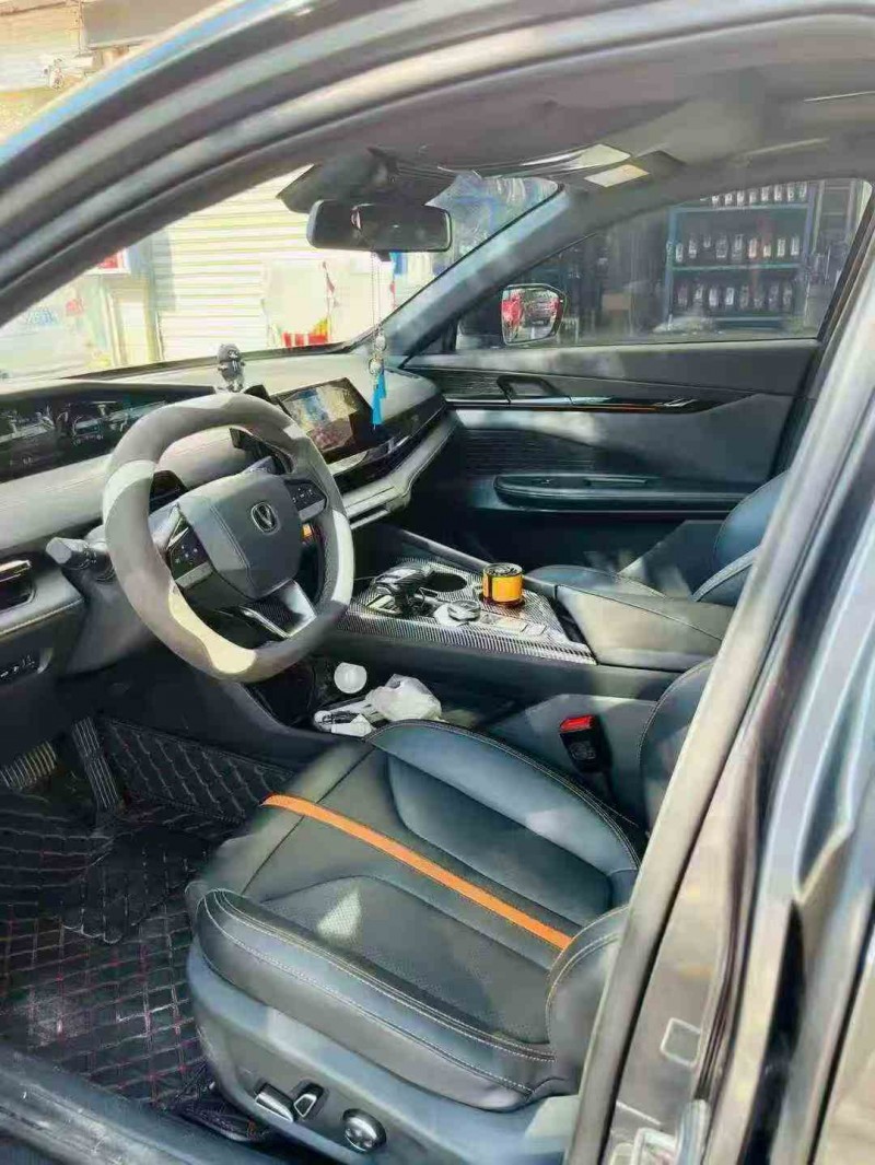 南平25年长安汽车UNI5