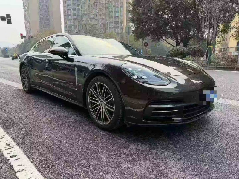 重庆18年保时捷帕拉梅拉2