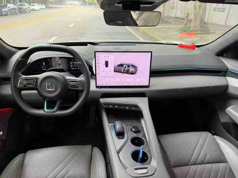 重庆24年极氪汽车0015