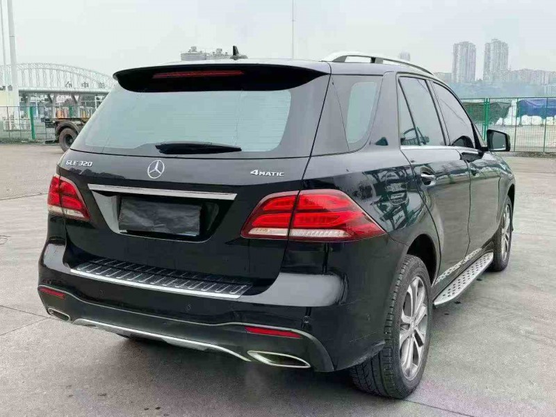 重庆17年奔驰GLE8