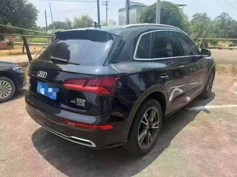 枣庄20年奥迪Q58