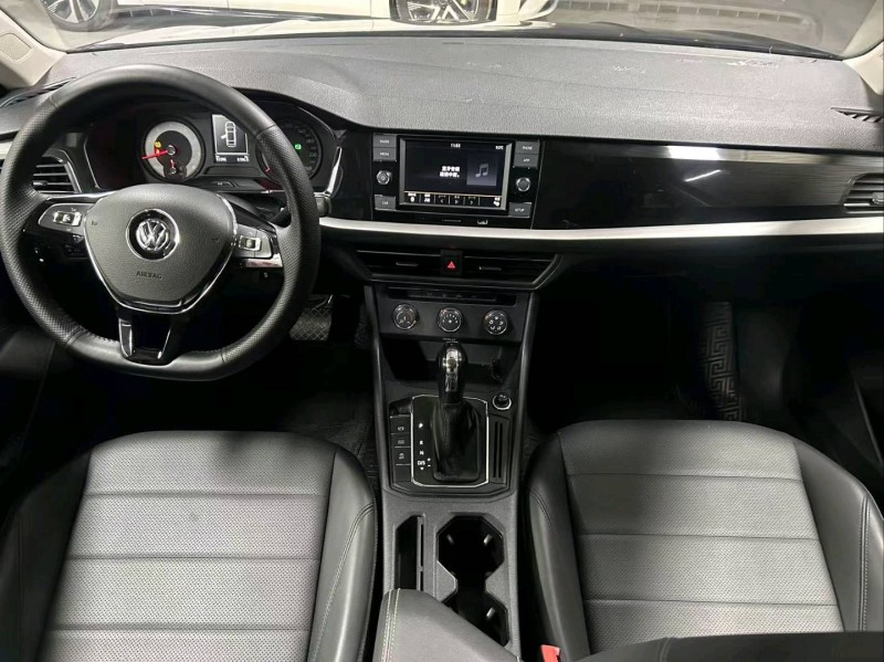 成都18年大众朗逸4