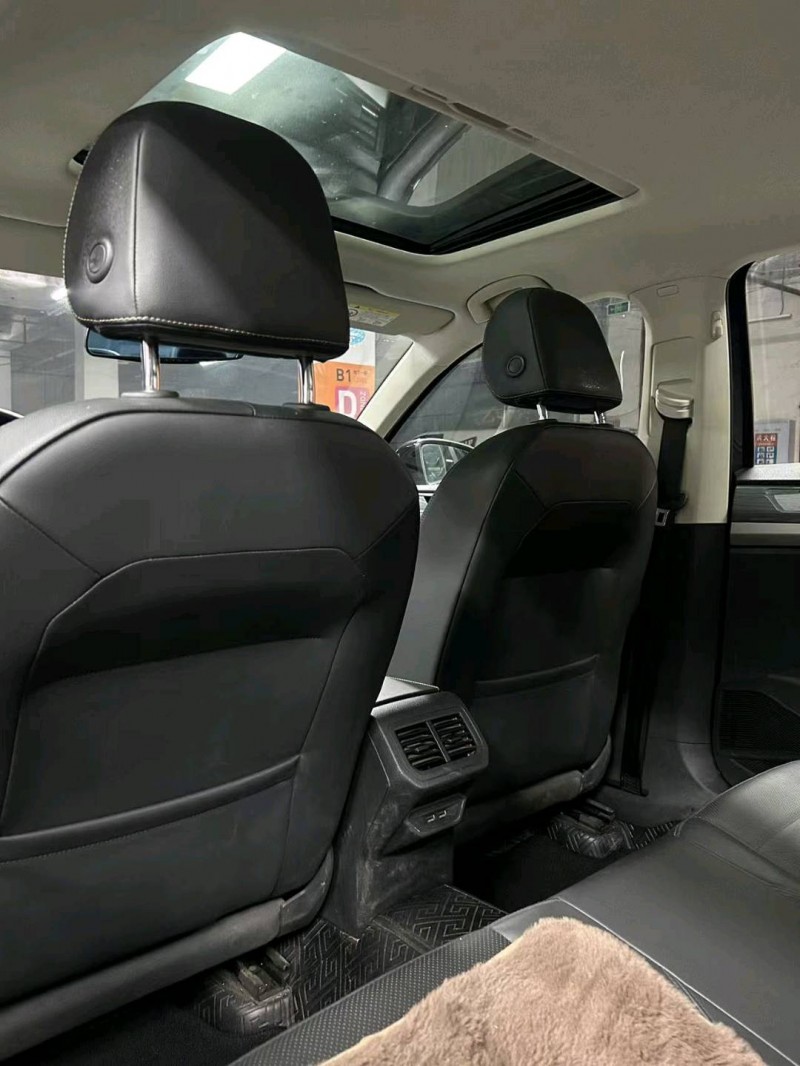 成都18年大众朗逸5