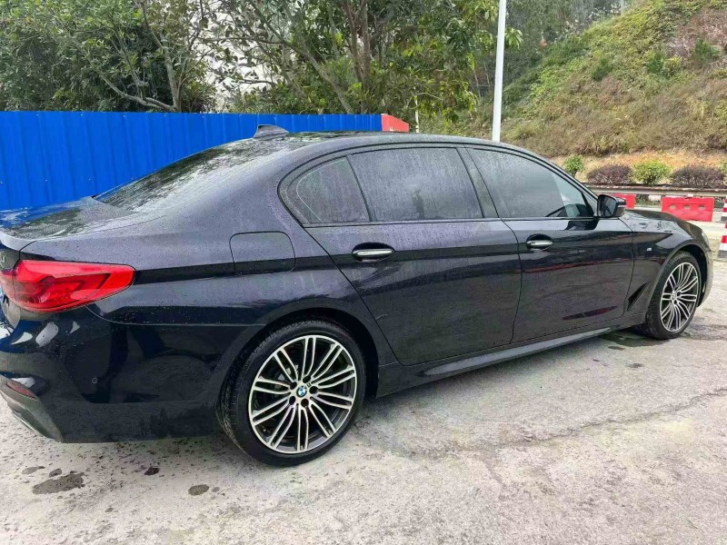 贵港18年宝马5系8